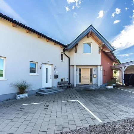 Lindpointner Apartment *