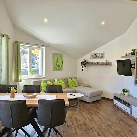 Lindpointner Apartment *